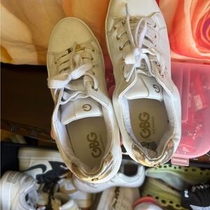 Guess White and Gold Women's Lace-Up Sneakers